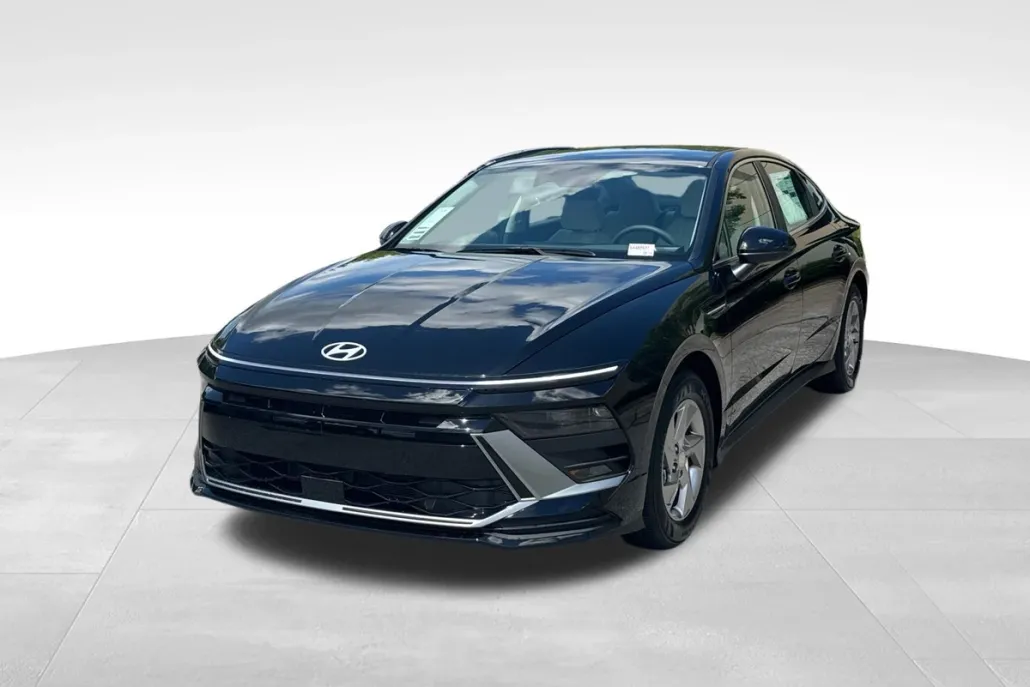 2025 Hyundai Sonata SE photo 1