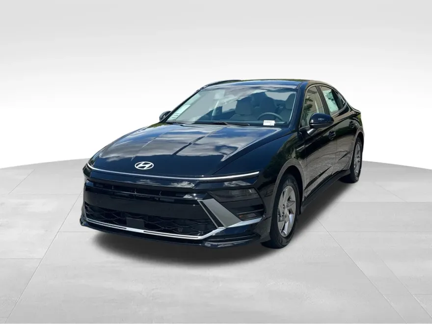 2025 Hyundai Sonata SE photo 1