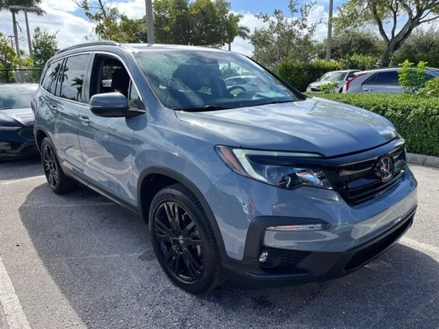 2022 Honda Pilot Special Edition photo 1