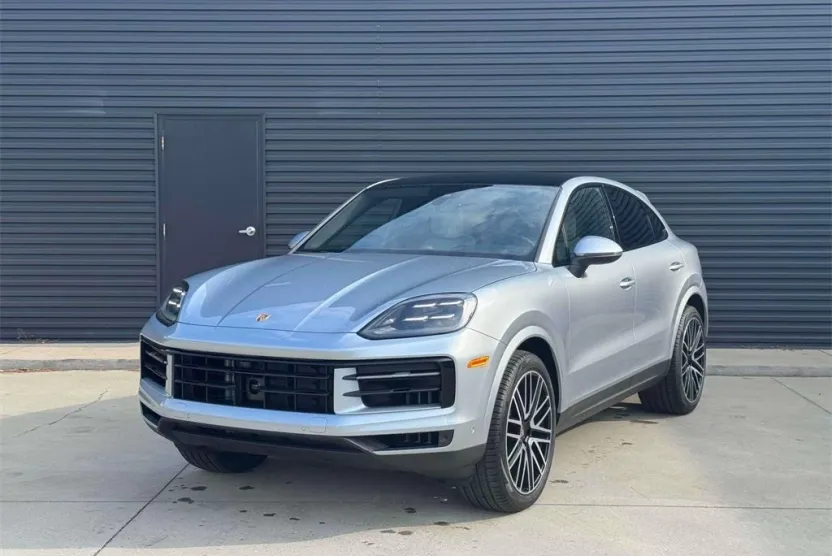 2025 Porsche Cayenne Coupe Base photo 1