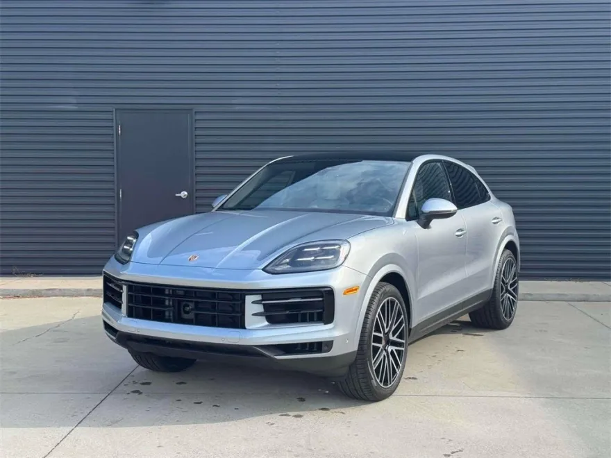 2025 Porsche Cayenne Coupe Base photo 1