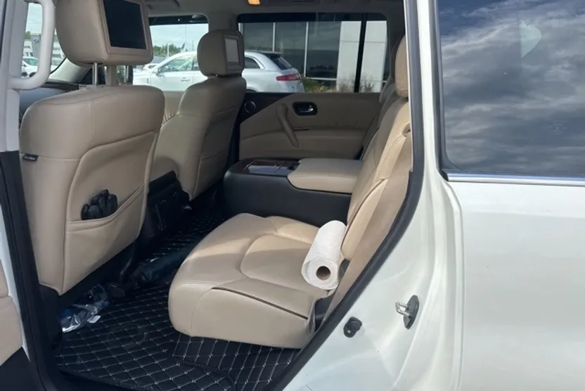 2018 Nissan Armada Platinum photo 1