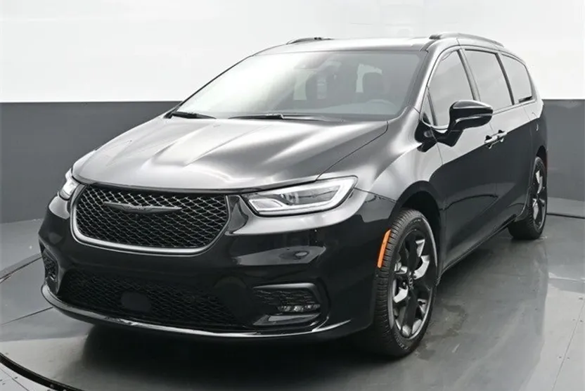 2025 Chrysler Pacifica Limited photo 1