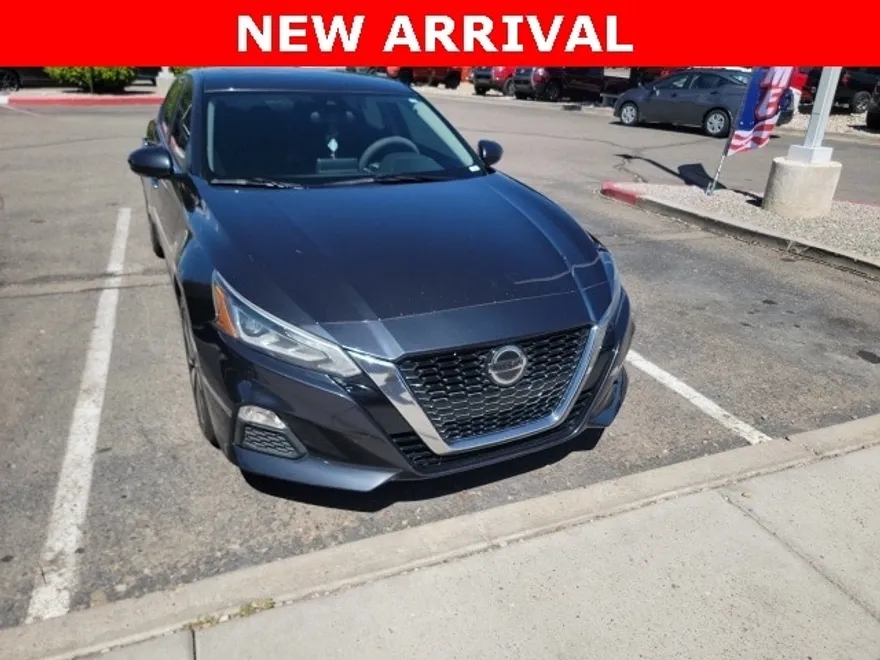 2021 Nissan Altima 2.5 SV photo 1