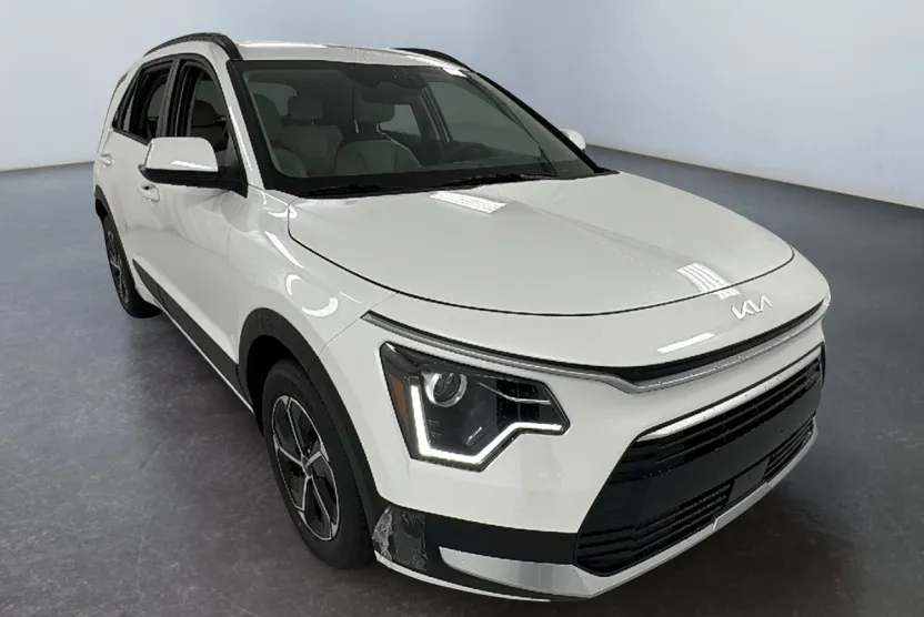 2025 Kia Niro EX photo 1