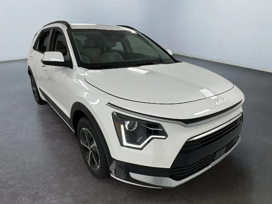 2025 Kia Niro EX photo 1