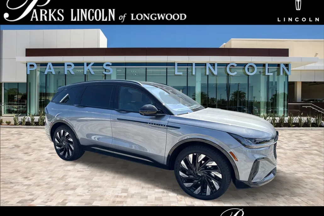 2025 Lincoln Nautilus Reserve photo 1