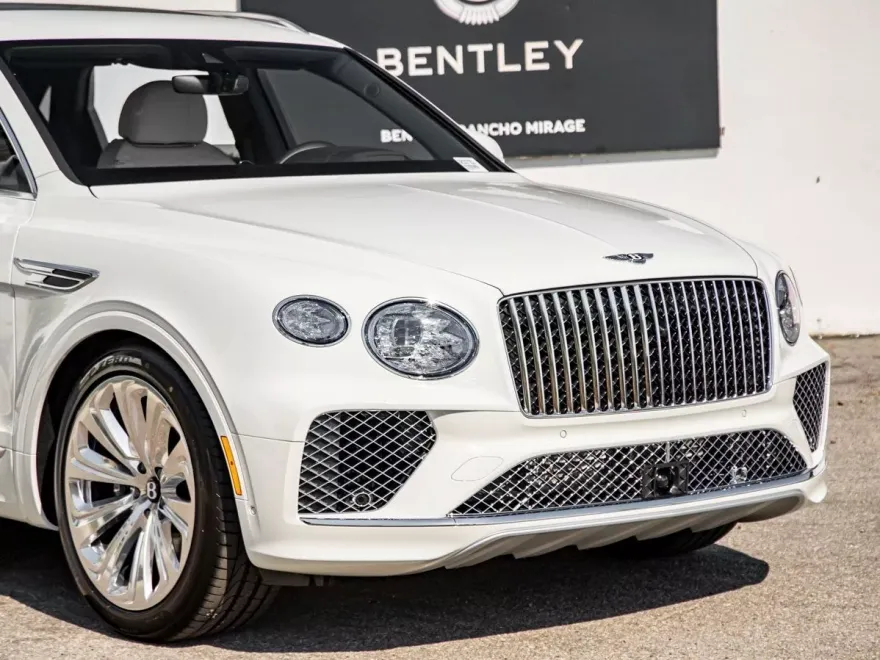 2024 Bentley Bentayga EWB Base photo 8