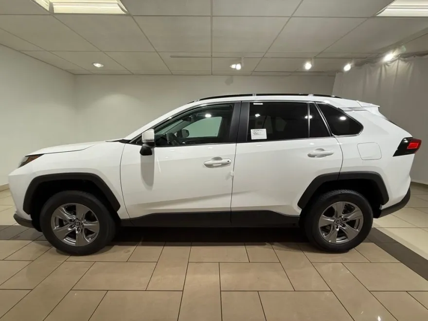 2025 Toyota RAV4 XLE photo 1