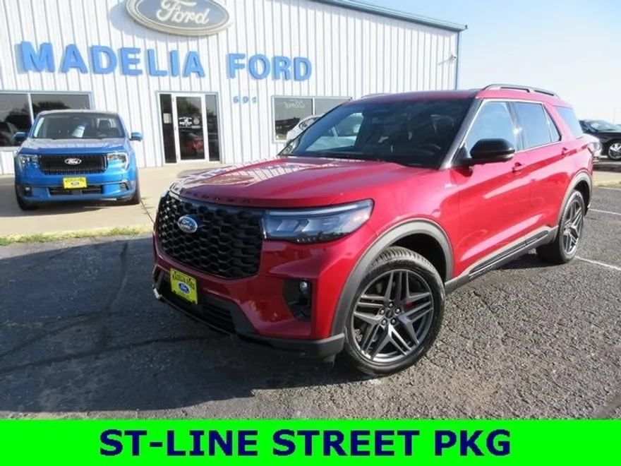 2025 Ford Explorer ST-Line photo 1