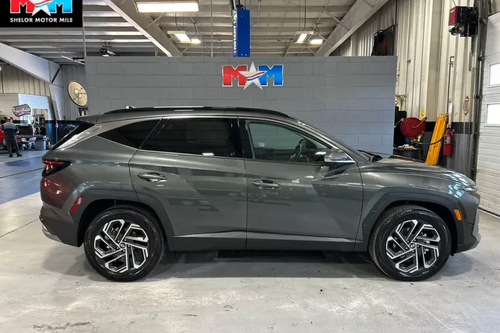 2025 Hyundai Tucson Hybrid Limited photo 1