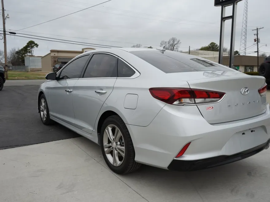 2019 Hyundai Sonata Limited photo 1