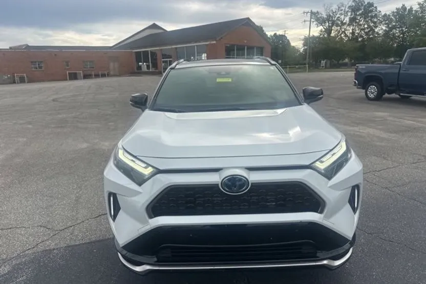 2023 Toyota RAV4 Prime XSE photo 1