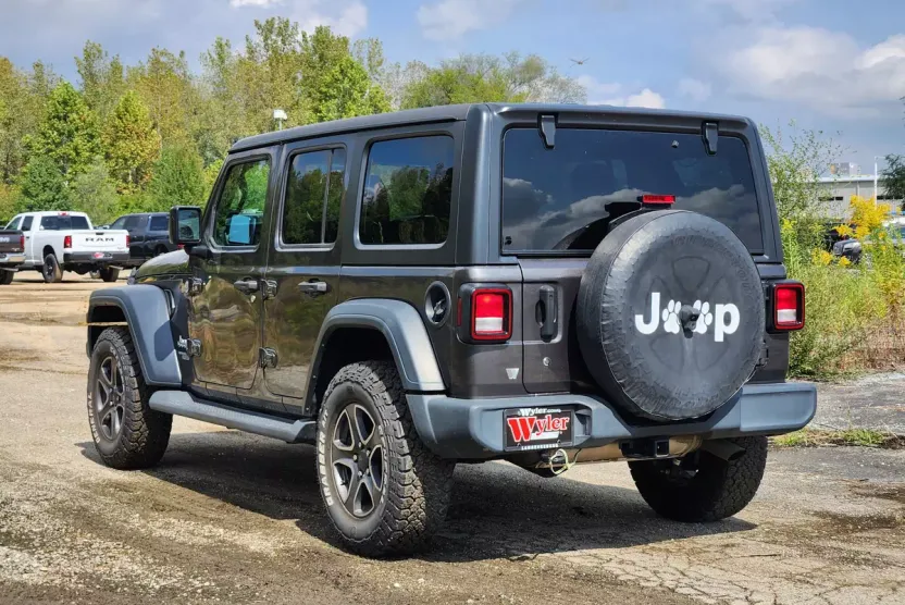 2018 Jeep Wrangler Unlimited Sport S photo 1