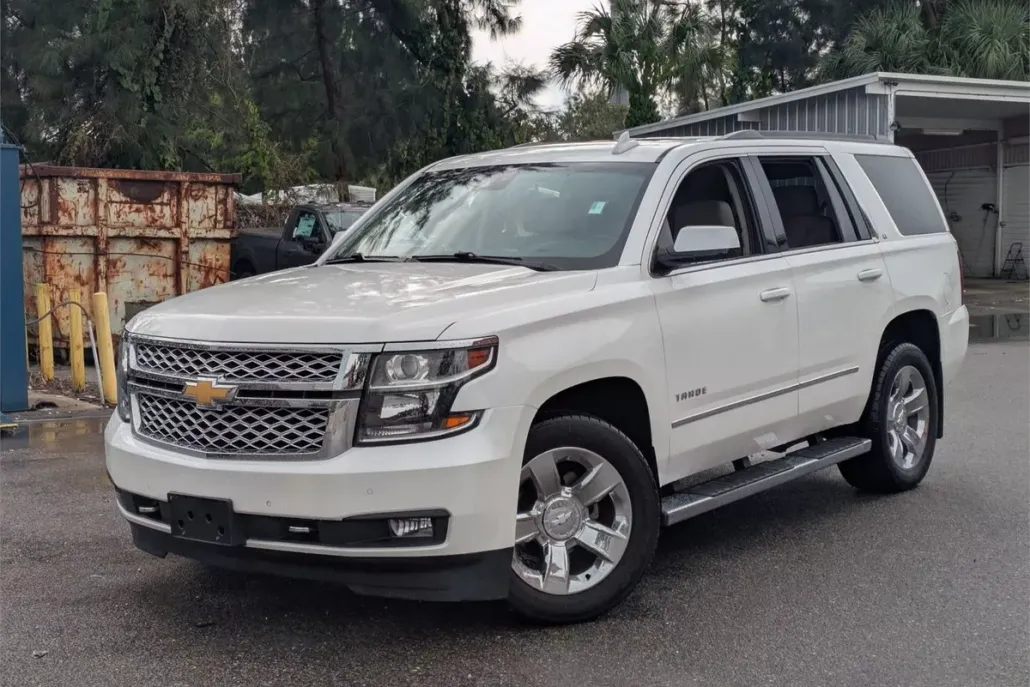 2019 Chevrolet Tahoe LT photo 1