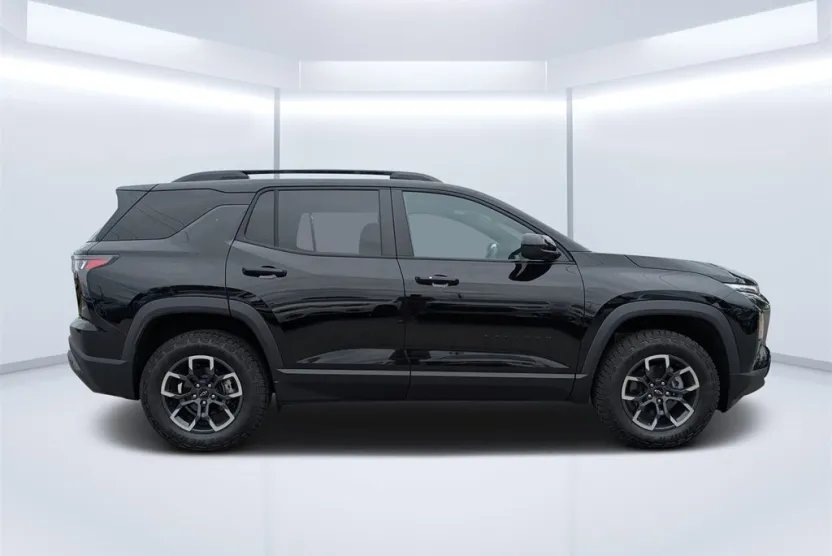 2026 Chevrolet Equinox ACTIV photo 1