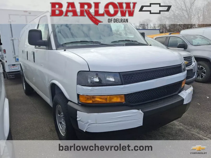 2025 Chevrolet Express Cargo 3500 photo 1