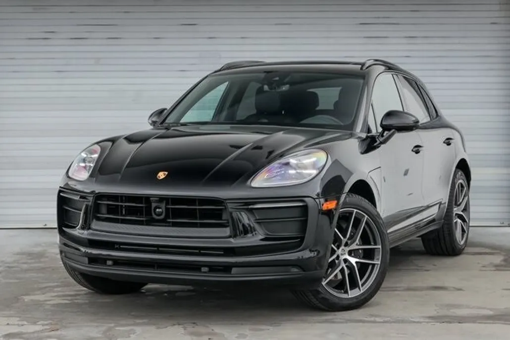 2024 Porsche Macan S photo 1