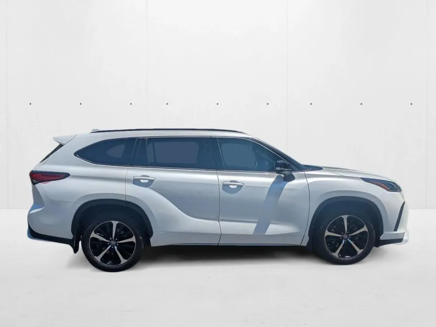2022 Toyota Highlander XSE photo 1
