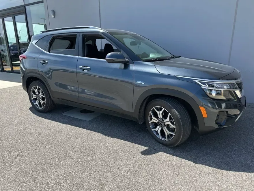 2021 Kia Seltos EX photo 1