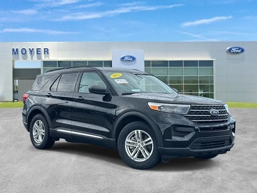 2022 Ford Explorer XLT photo 1
