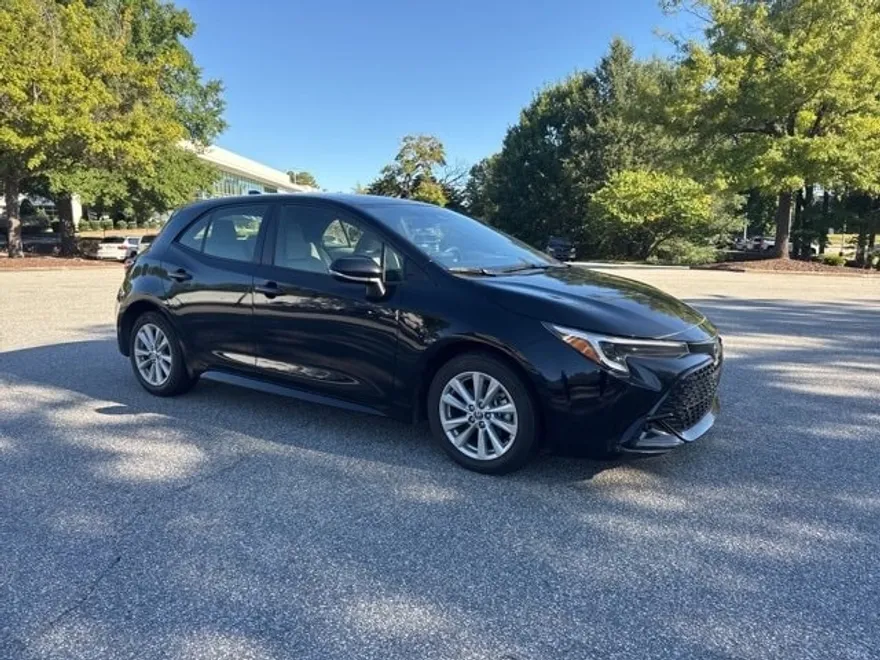 2024 Toyota Corolla SE photo 1