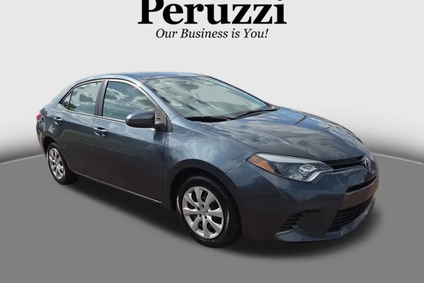 2015 Toyota Corolla L photo 1