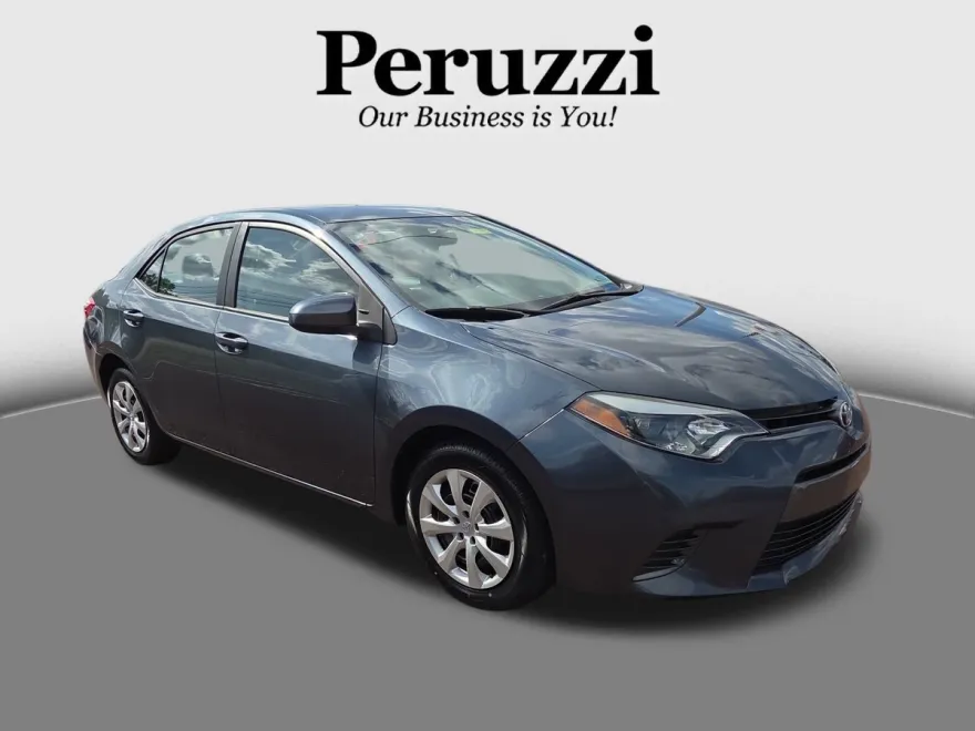 2015 Toyota Corolla L photo 1