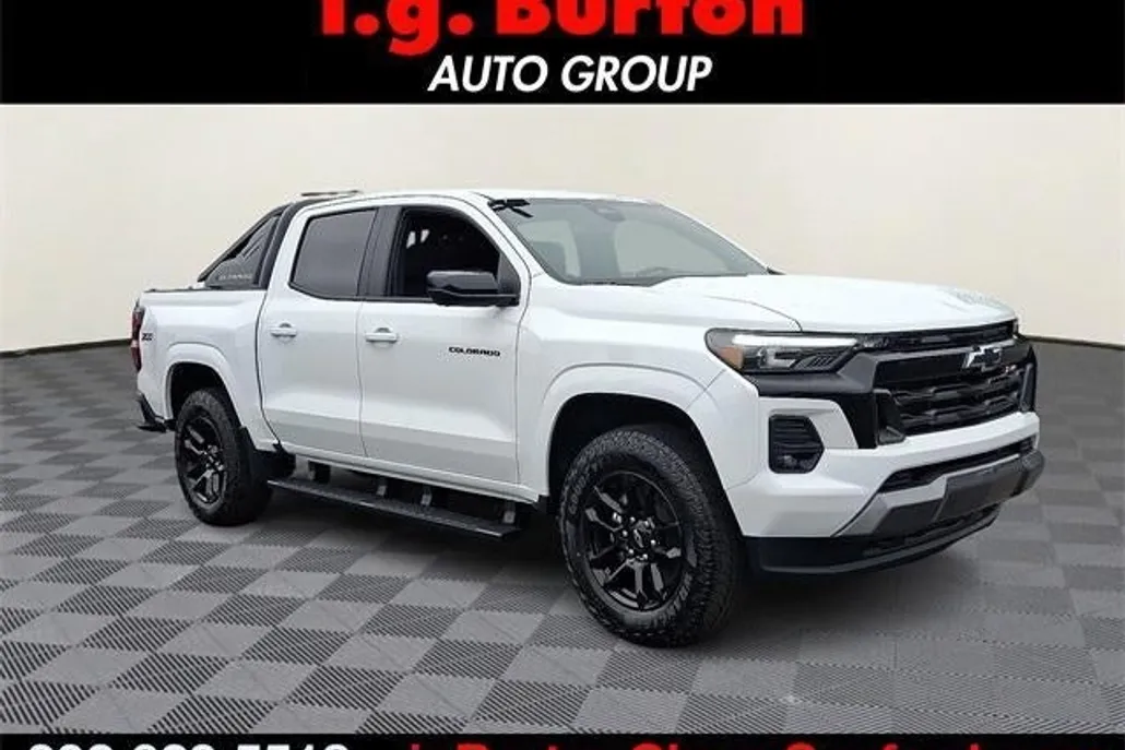 2025 Chevrolet Colorado Z71 photo 1
