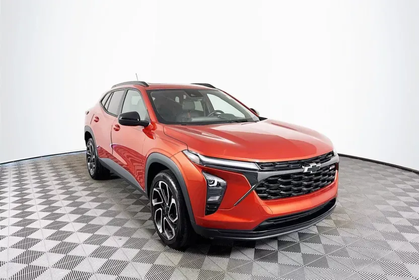 2024 Chevrolet Trax photo 1
