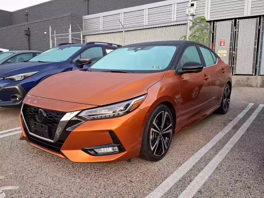 2021 Nissan Sentra SR photo 1