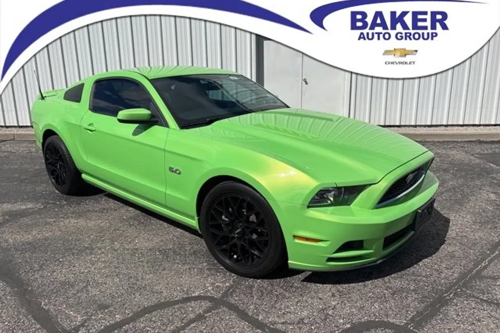 2013 Ford Mustang GT Premium photo 1