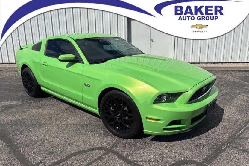 2013 Ford Mustang GT Premium photo 1