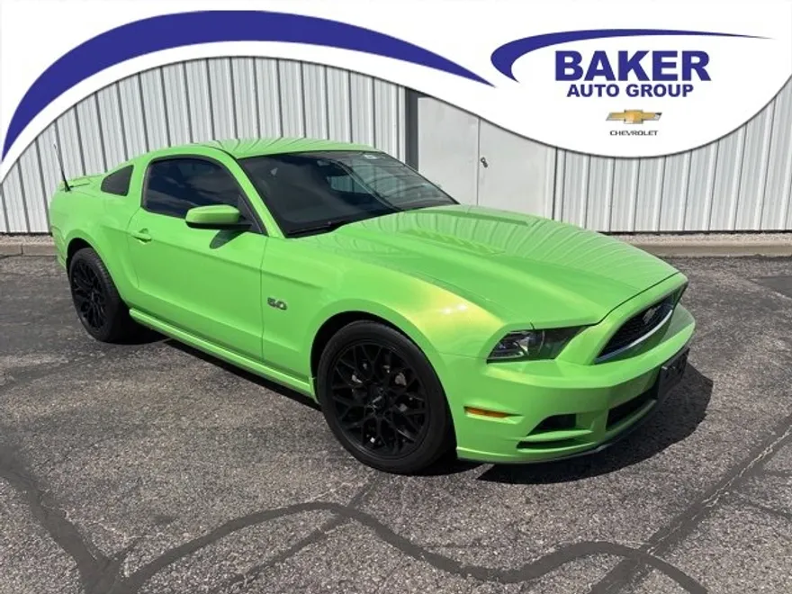 2013 Ford Mustang GT Premium photo 1