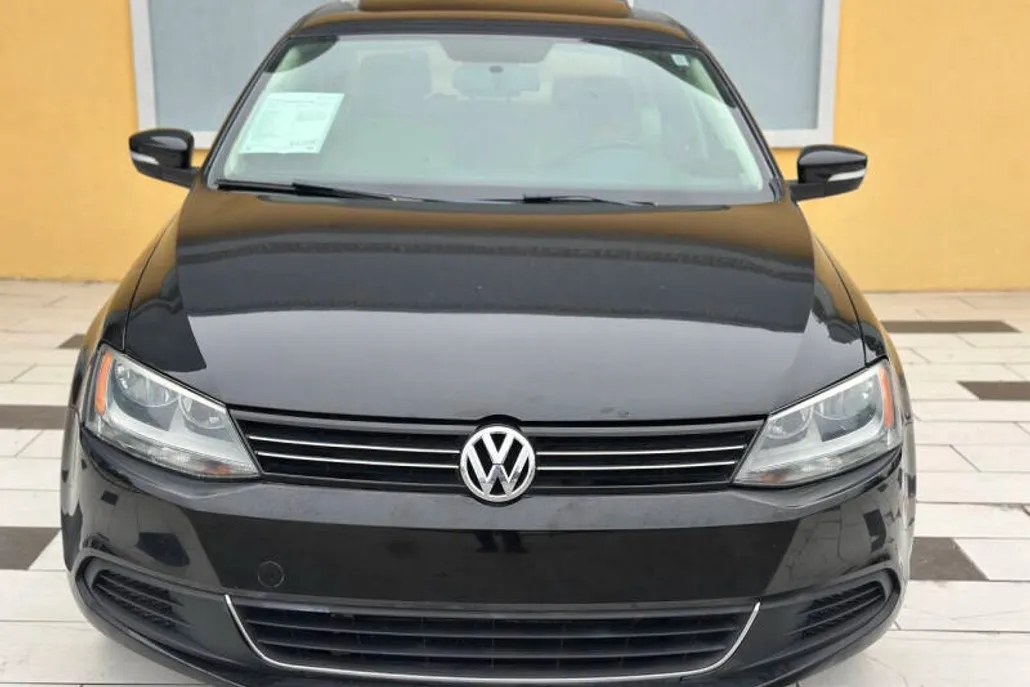 2013 Volkswagen Jetta TDI Premium photo 1
