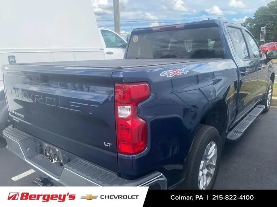 2023 Chevrolet Silverado 1500 LT photo 1
