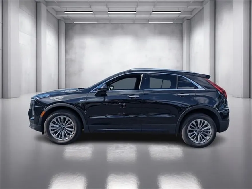 2025 Cadillac XT4 Premium Luxury photo 1