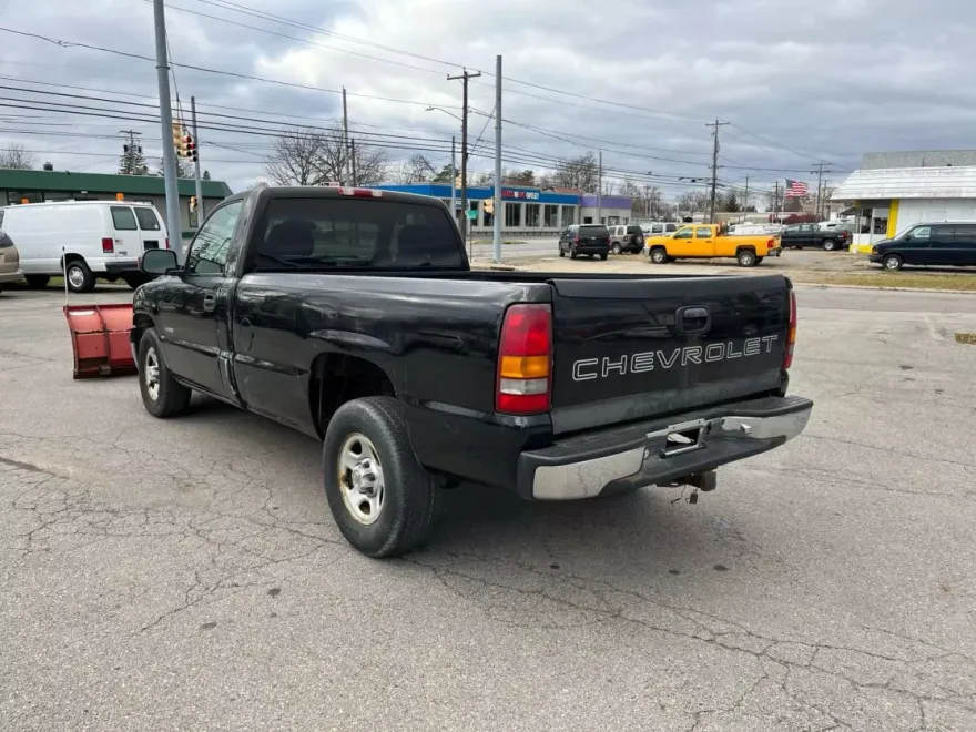 2002 Chevrolet Silverado 1500 photo 1