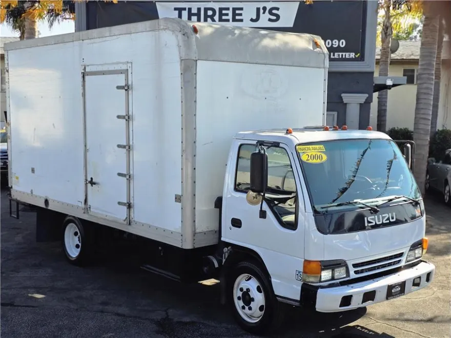 2000 Isuzu NPR/NPR-HD photo 1
