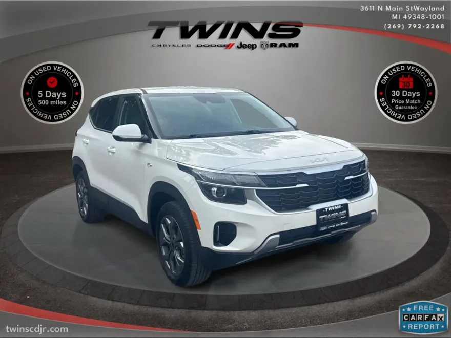 2024 Kia Seltos LX photo 1
