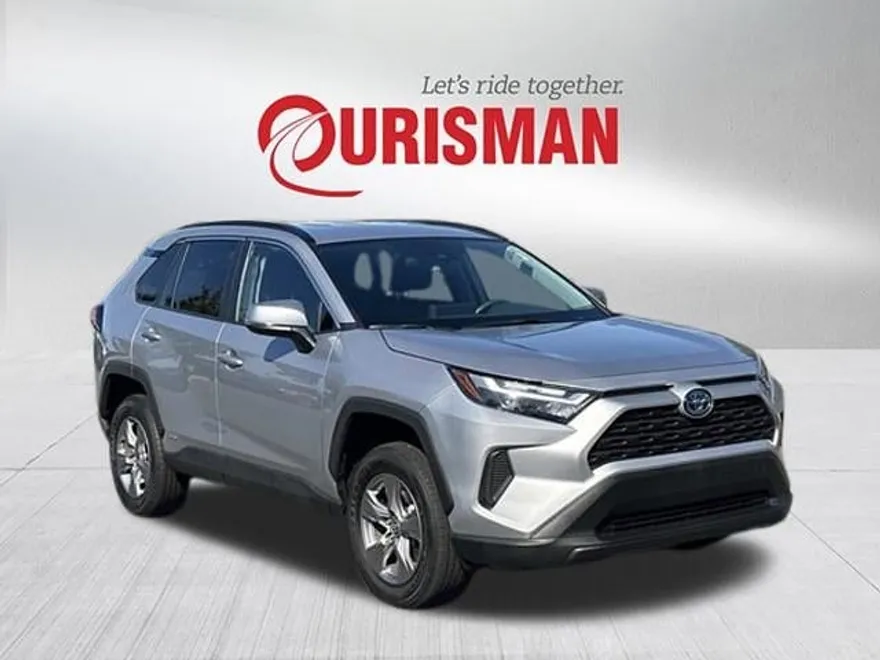 2024 Toyota RAV4 Hybrid XLE photo 1