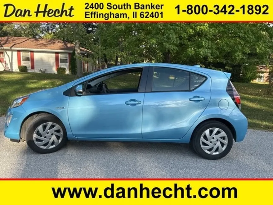 2015 Toyota Prius C Three photo 1