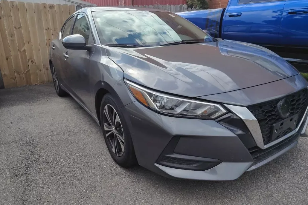 2022 Nissan Sentra SV photo 1