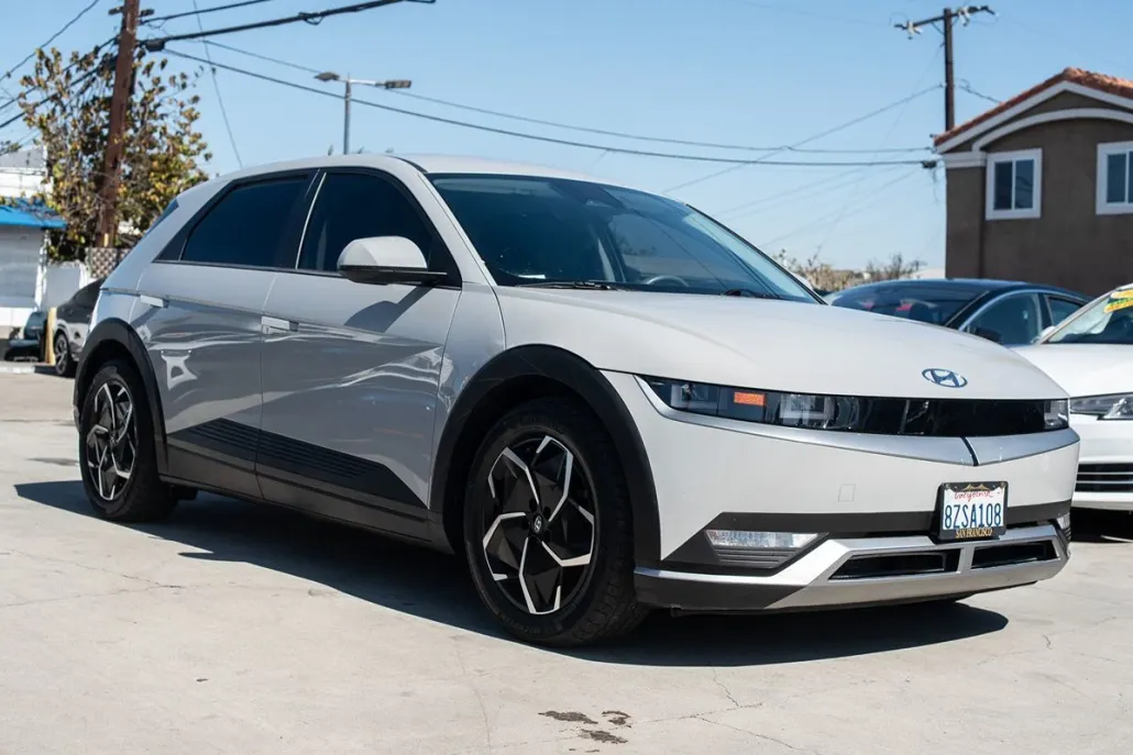 2022 Hyundai Ioniq 5 SE photo 1
