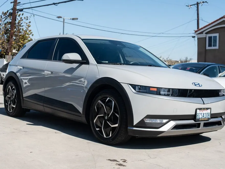 2022 Hyundai Ioniq 5 SE photo 1