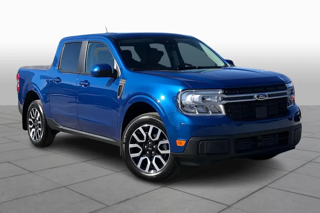 2023 Ford Maverick Lariat photo 1