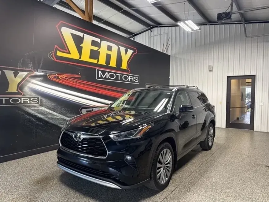 2021 Toyota Highlander Platinum photo 1
