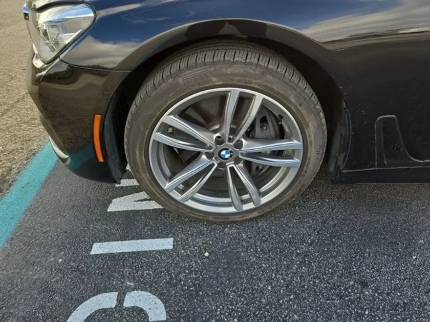 2016 Bmw 750i xDrive photo 1