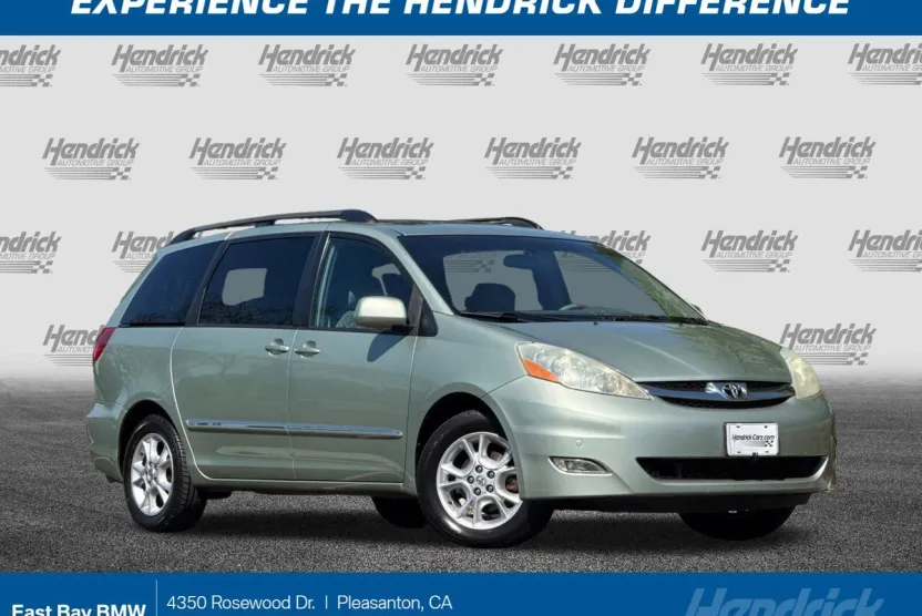 2006 Toyota Sienna XLE Limited photo 1