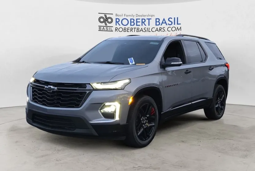 2023 Chevrolet Traverse Premier photo 1